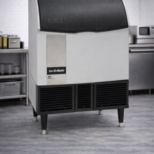 Maquina de Hielo Bajo Mostrador De 105 Kgs por Dia Ice Modelo ICU226HWB (Cubo Mediano)