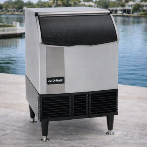 Maquina de Hielo Bajo Mostrador De 108 Kgs por Dia Ice Modelo ICU220FAA (Cubo Entero)