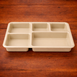 CHAROLA DE 3 COMPARTIMENTOS BEIGE MARCA CAMBRO MODELO 1411CPTAN 14.6 x 10.6 PG (CAJA CON 24 PIEZAS)