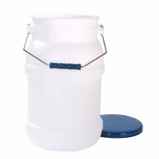 CUBETA PARA HIELO 5 GAL. CON TAPA Y AGARRADERA, BASE PARA COLOCAR EN PARED PARA ESCURRIMIENTO, FABRICADA EN POLIPROPILENO