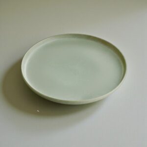 PLATO EXTENDIDO DE 10 1/2 PG (26.6 CM) VERDE SALVIA MATE PANGEA ACOPA CERAMICA (PRECIO POR 12 PIEZAS)
