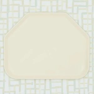 CHAROLA DE SERVICIO TRAPEZOIDAL FIBRA DE VIDRIO 14 x 18 PULGADAS COLOR BLANCO COTTAGE CAMBRO (PRECIO POR 12 PIEZAS)