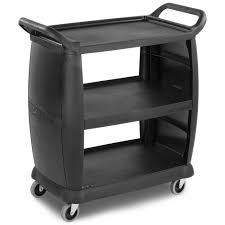 CARRO DE SERVICIO PLASTICO NEGRO CUBIERTO LATERAL CAPACIDAD: 300LB MEDIDAS: LARGO 42 PG. ANCHO 20 PG Y ALTO 38 PG CARLISLE