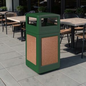 CONTENEDOR DE BASURA COMERCIAL 42 GALONES VERDE BOSQUE CON PAREDES EN SEDONA Y TAPA DOMO 18 1/2 X 18 1/2 X 41 3/4 PG