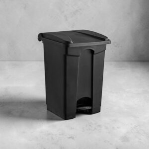 BOTE DE BASURA 12 GAL (48 LTS) RECTANGULAR CON PEDAL Y TAPA COLOR NEGRO LAVEX